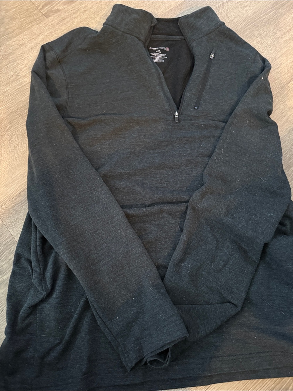 Swiss Tech Men's Black Quarter-Zip Pullover Sweater